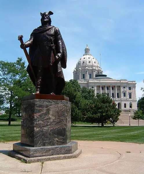 File:Viking at MN Capitol.jpg