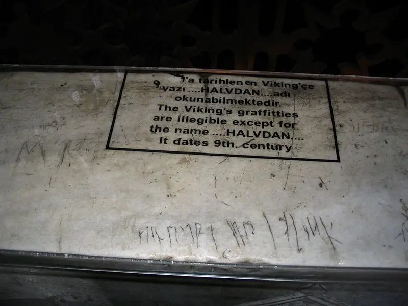 File:Hagia-sofia-viking.jpg