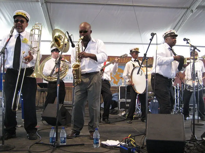 File:Jazzfest0755Treme7.jpg