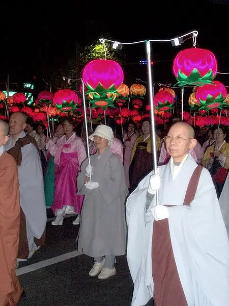 File:Seoul-festival-Buddha-03.jpg
