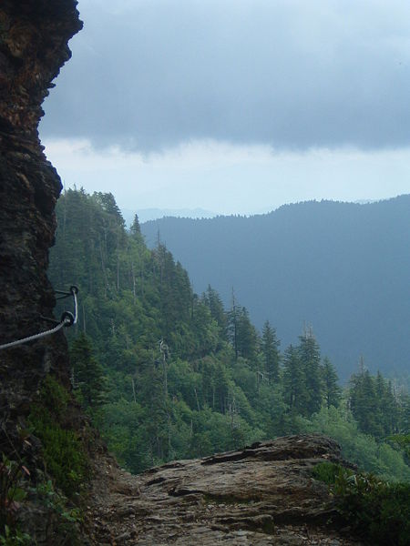 File:Alum Cave Bluffs Trail.jpg