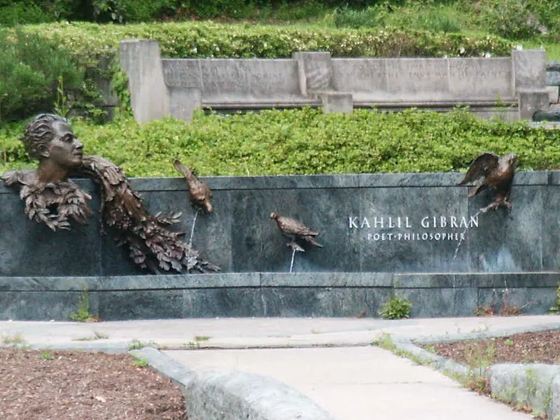 File:KhalilGibranMemorial01.jpg