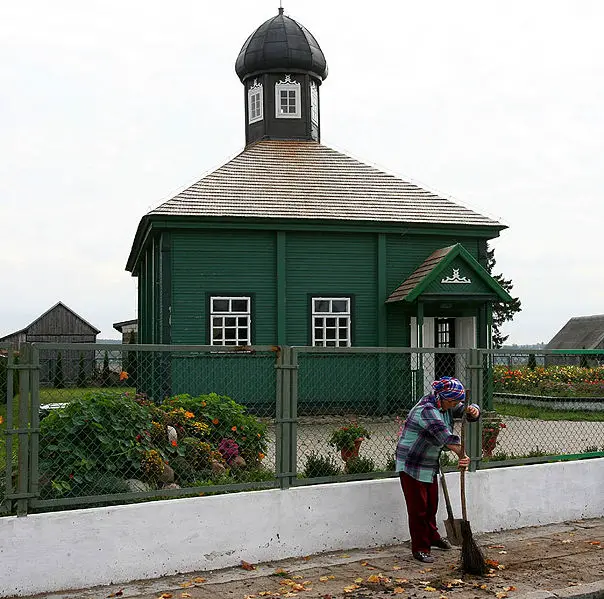 File:Tatarian Mosque Bohoniki Poland.jpg