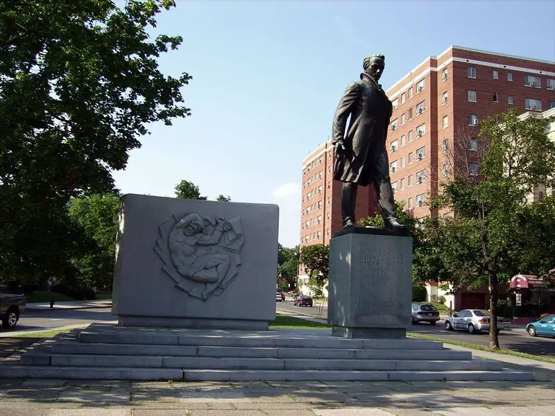 File:DC-Shevchenko.jpg