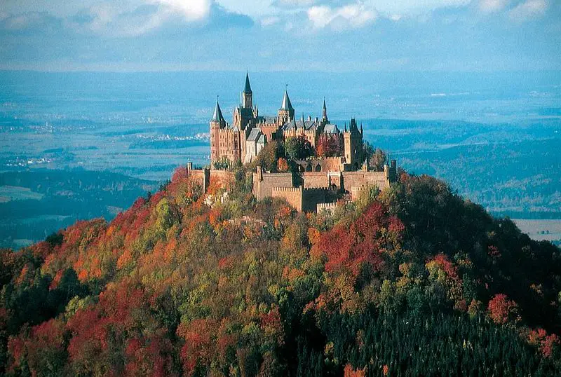 File:Swabian-Alb Burg Hohenzollern.jpg
