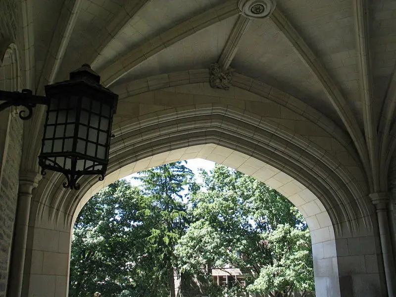 File:ArchewayLantern.JPG