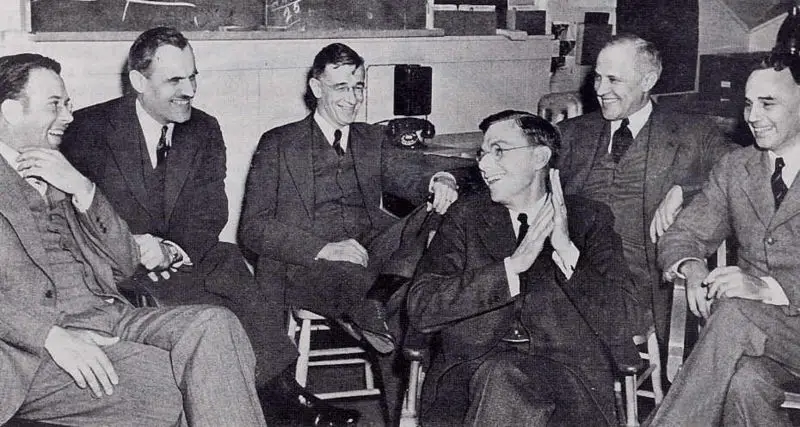 File:LawrenceComptonBushConantComptonLoomis.jpg