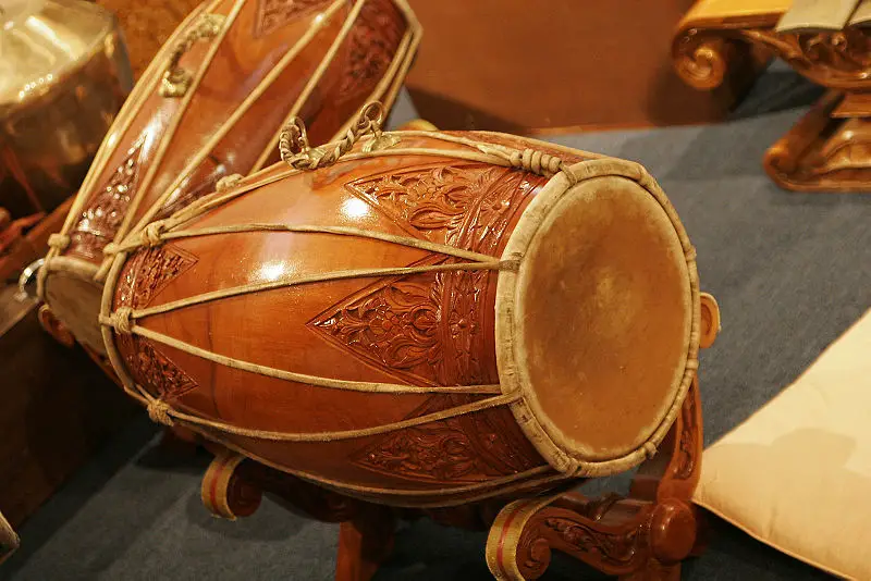 File:Traditional indonesian drums.jpg
