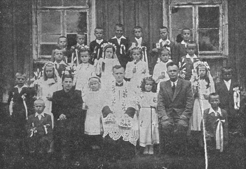 File:Karol Wojtyla-wikary w Niegowici.jpg