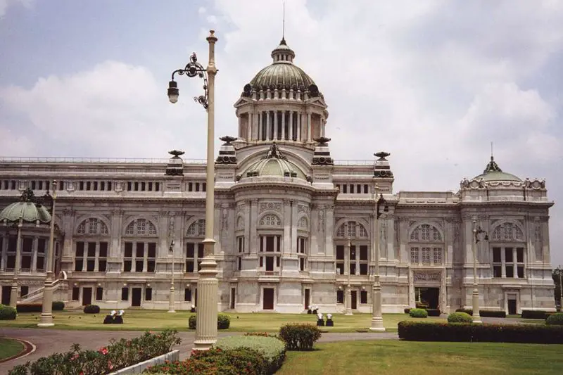 File:Bangkok old parliament.jpg