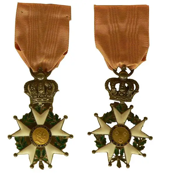 File:Chevalier-legion-dhonneur-LouisXVIII-1814.jpg