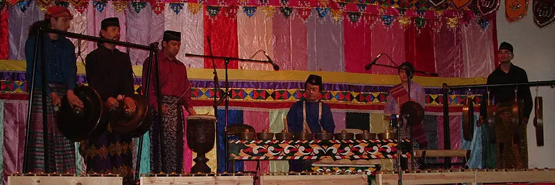 File:Kulintang 09.jpg
