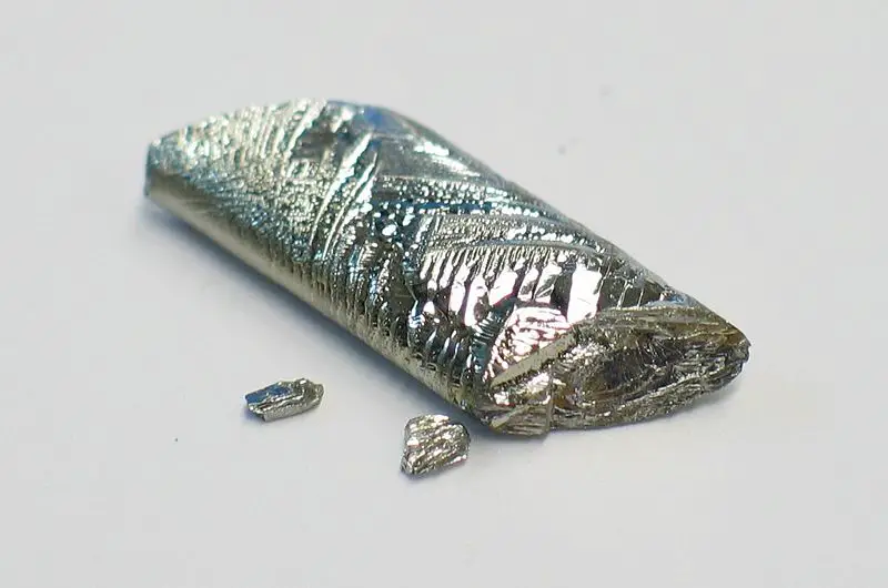 File:Tellurium crystal.jpg