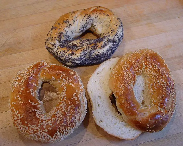 File:Bagels-Montreal-REAL.jpg