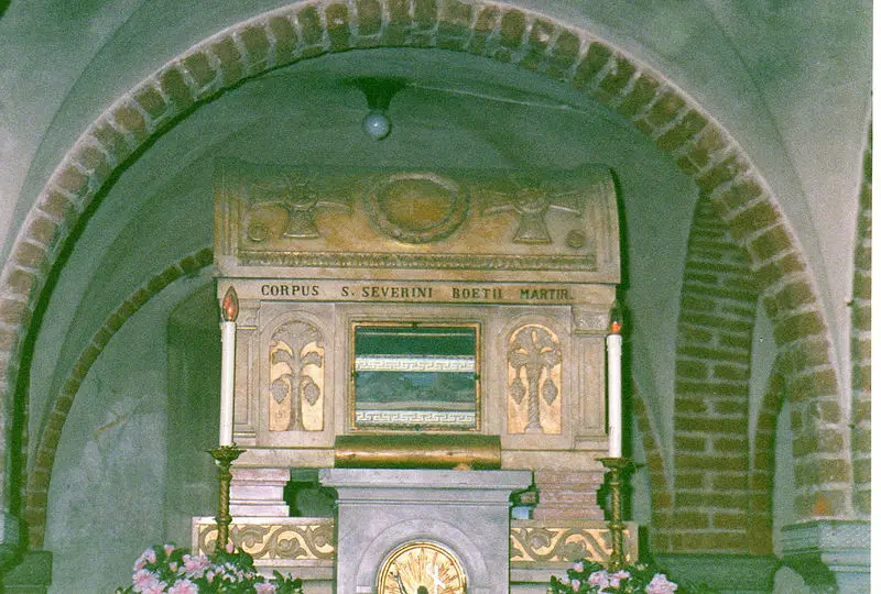 File:Tomba di Severino Boezio.jpg