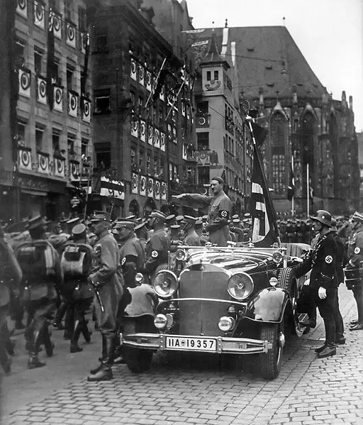 File:Reichsparteitagnov1935.jpg