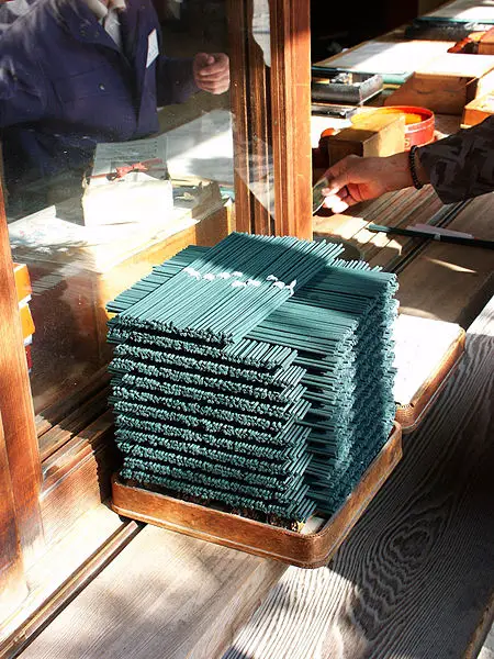 File:IncenseStack0203.jpg