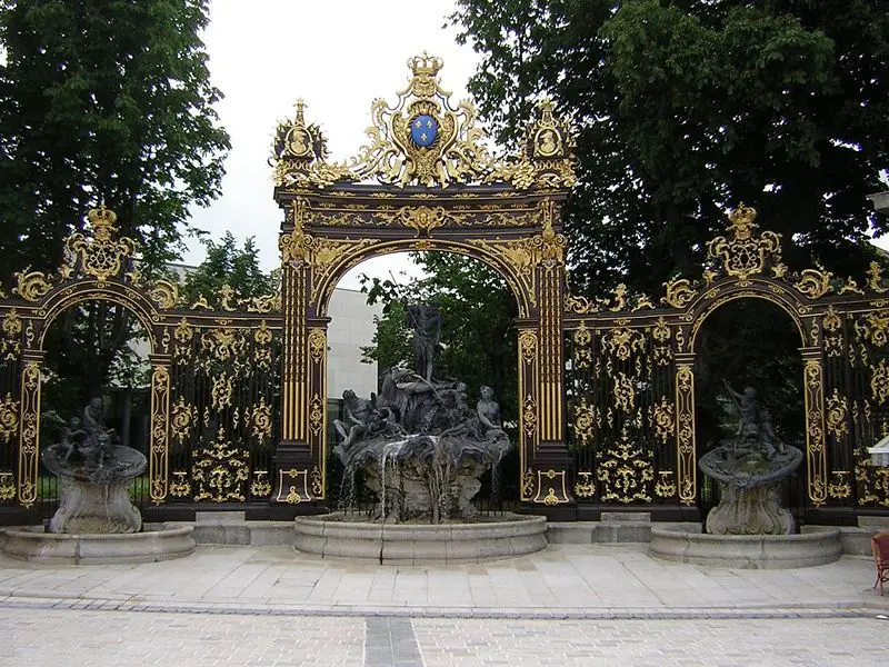File:Place Stanislas Neptune 2005-06-01.jpg