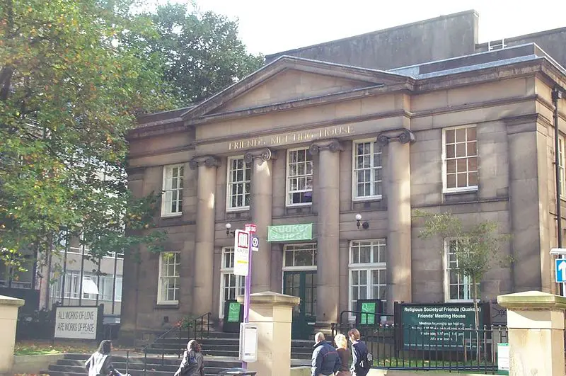 File:FriendsMeetingHouseManchester20051020 CopyrightKaihsuTai.jpg