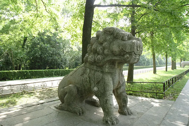File:MingXiaoling Animal Lion01.jpg