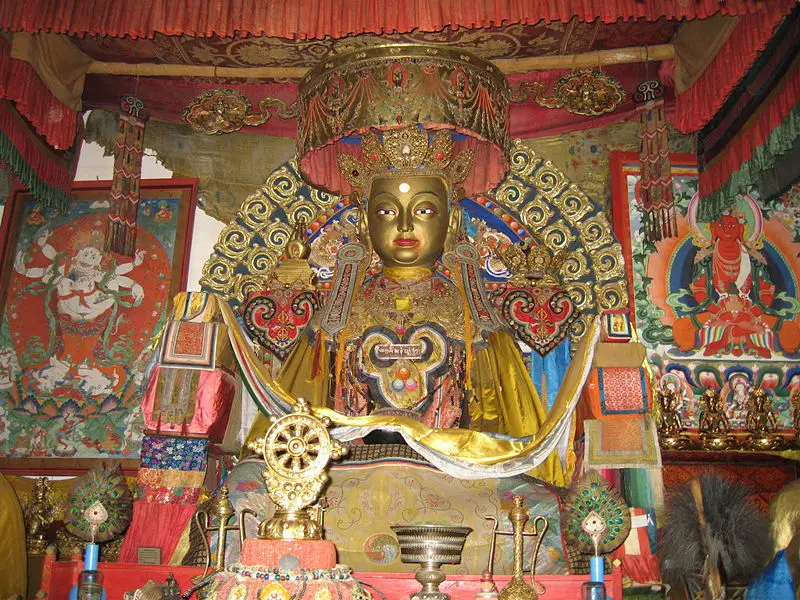 File:BuddhaErdeneZuuMonasteryMongolia.JPG