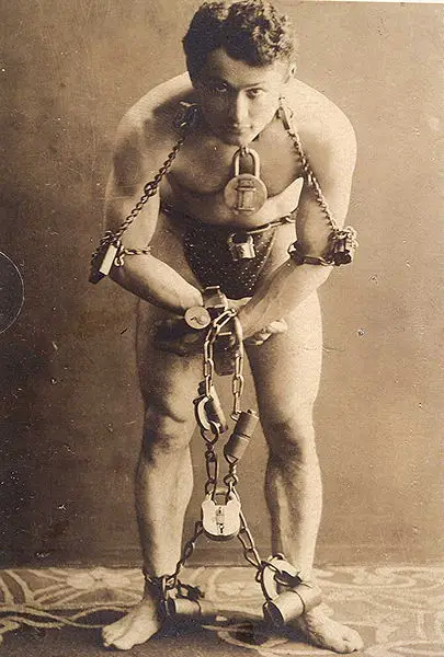File:HarryHoudini-1899.jpg