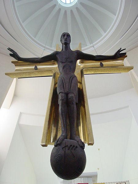 File:Pfarrkirche Liesing - Kreuz.jpg