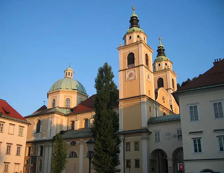 File:StNicholas-Ljubljana.JPG