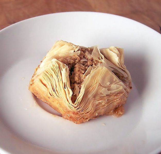 File:Baklava.jpg
