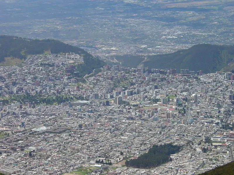 File:Quito teleferico.jpg