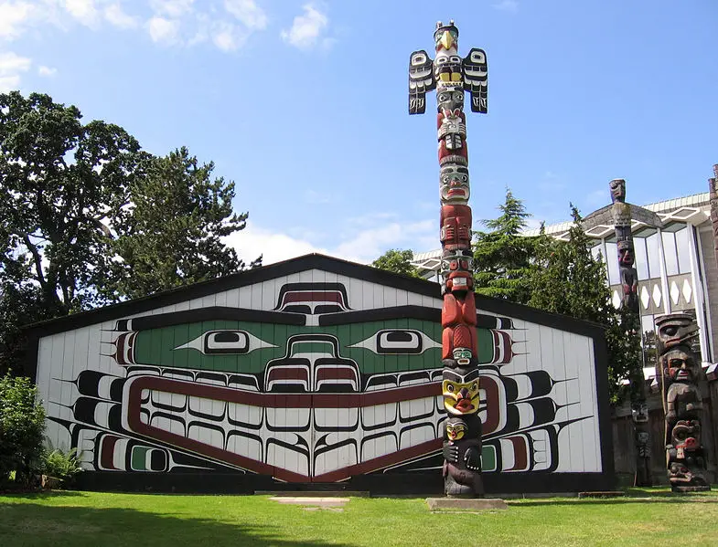 File:Kwakwaka'wakw big house.jpg