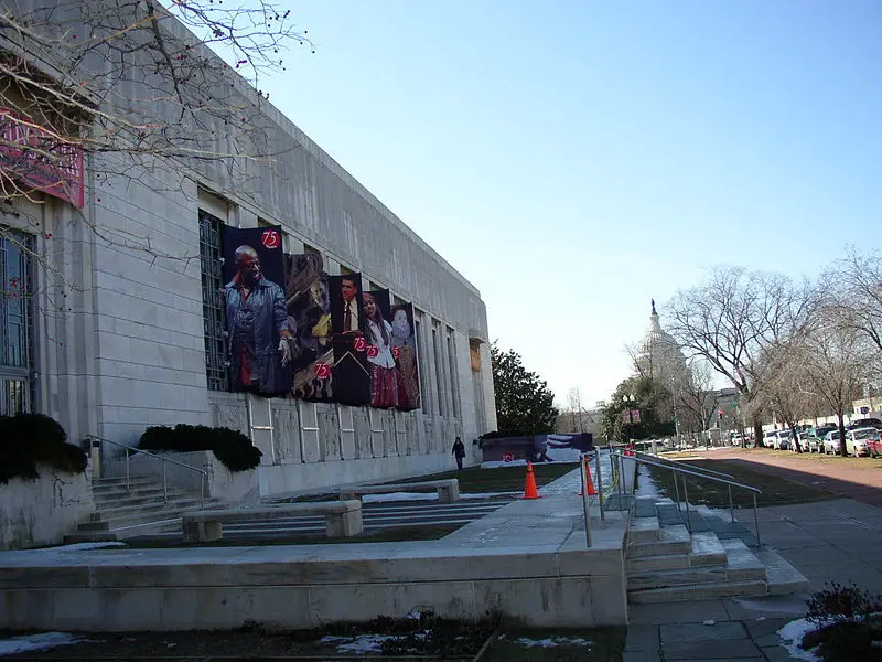 File:Folger Shakespeare Library.JPG