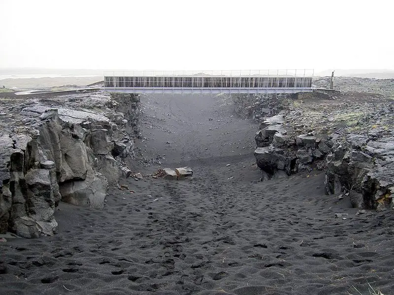 File:Bridge across continents iceland.jpg