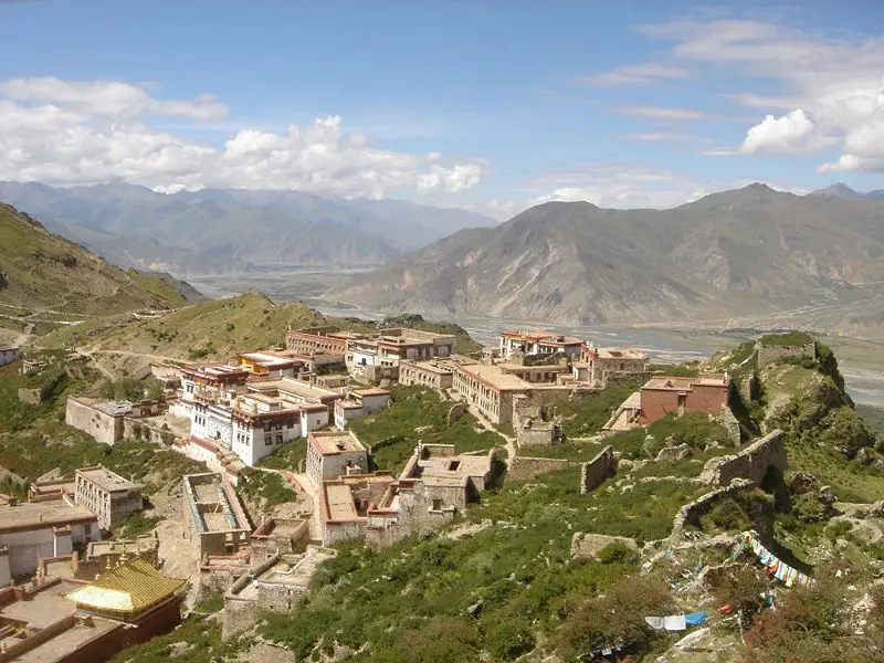 File:Ganden monastery.jpg