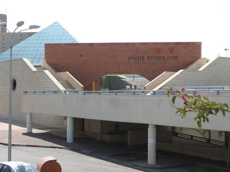 File:Ashdod Monart3.JPG
