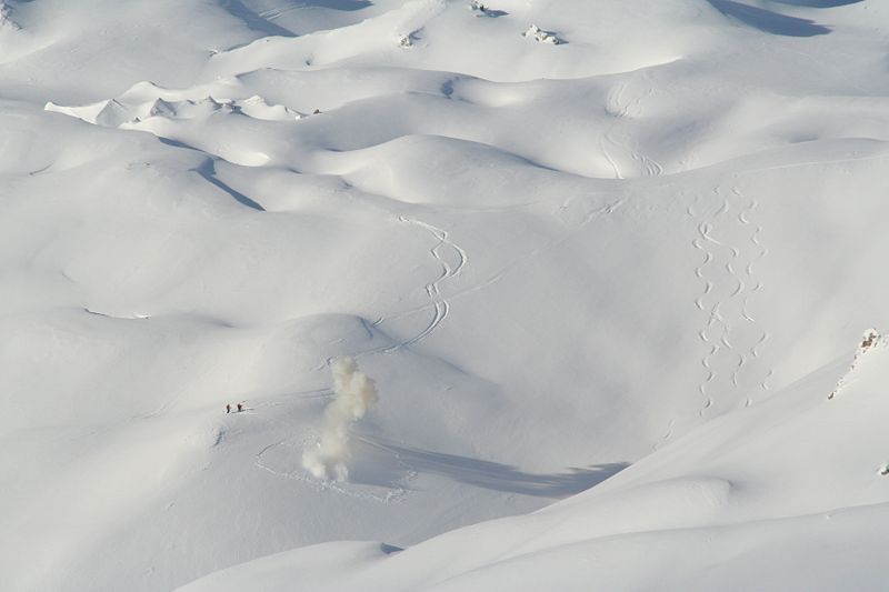 File:Avalanche Blasting.jpg