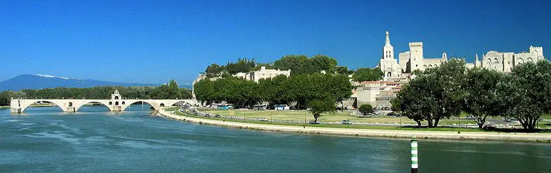 File:France Avignon Total 1.jpg