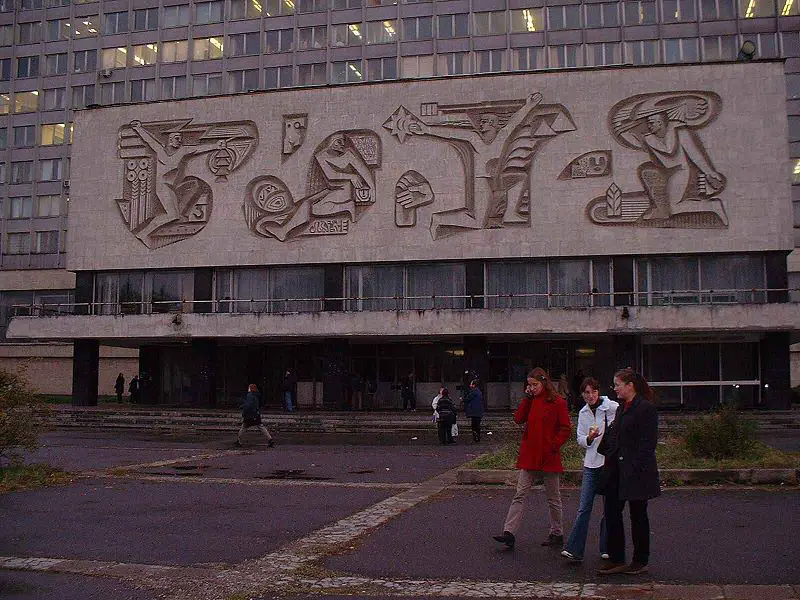 File:Msu-Languagebuilding-seabhcan.JPG