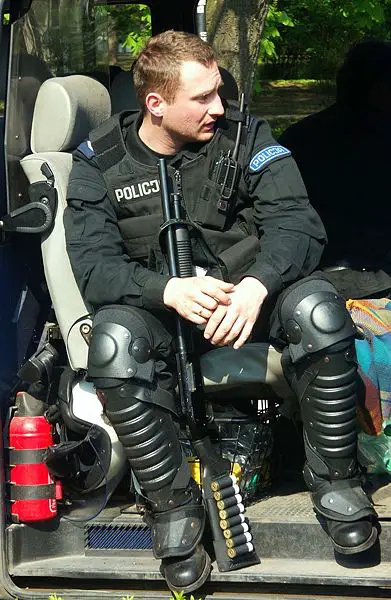 File:Police Poland 2 AB.jpg