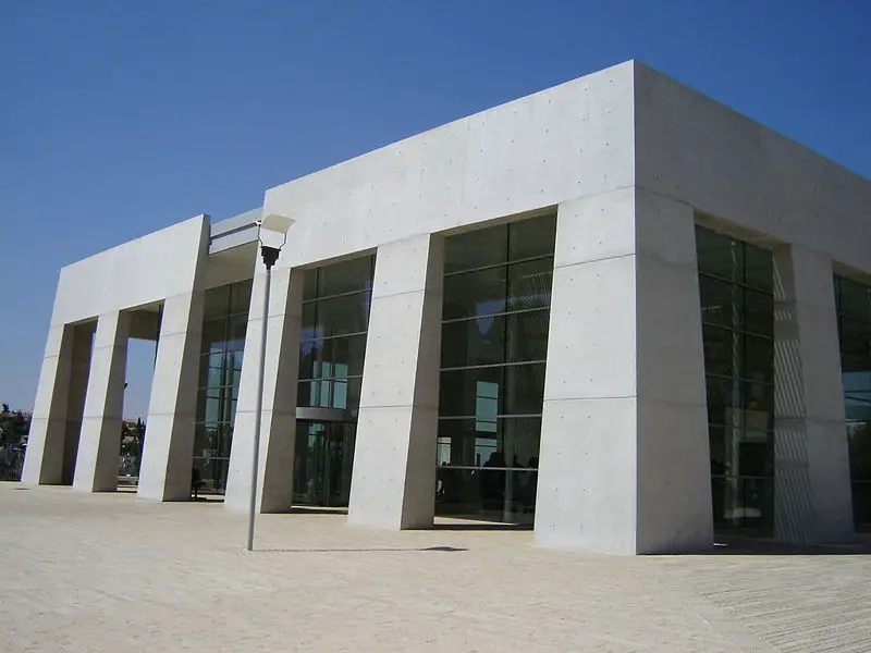 File:Yadvashem.JPG