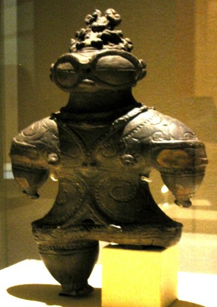 File:JomonStatue.JPG
