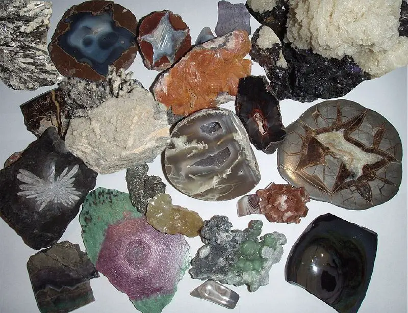Solid - New World Encyclopedia