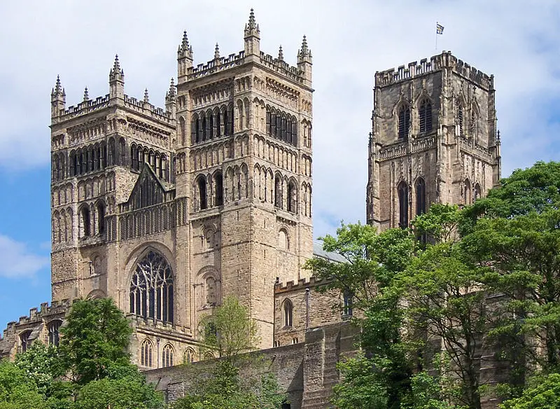 File:Durham Kathedrale Nahaufnahme.jpg