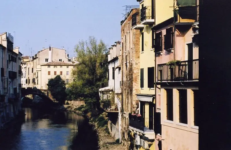 File:Padova-channel.jpg