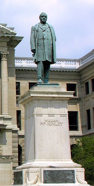 File:WilliamMcKinley LucasCountyCourthouse.jpg