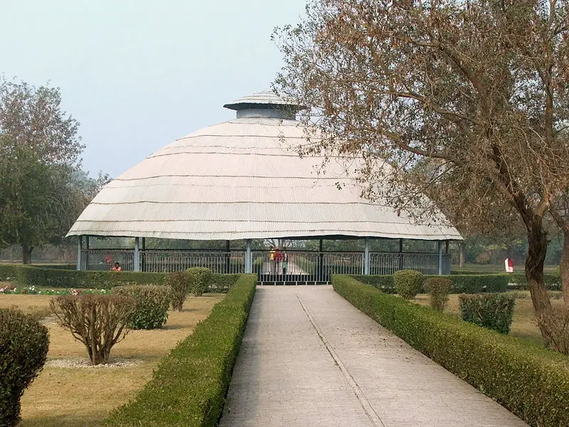 File:Relicstupavaishali.jpg