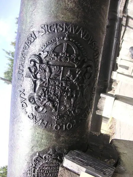 File:Sigismund CoA cannon.JPG