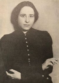 Hannah Arendt 1933.jpg