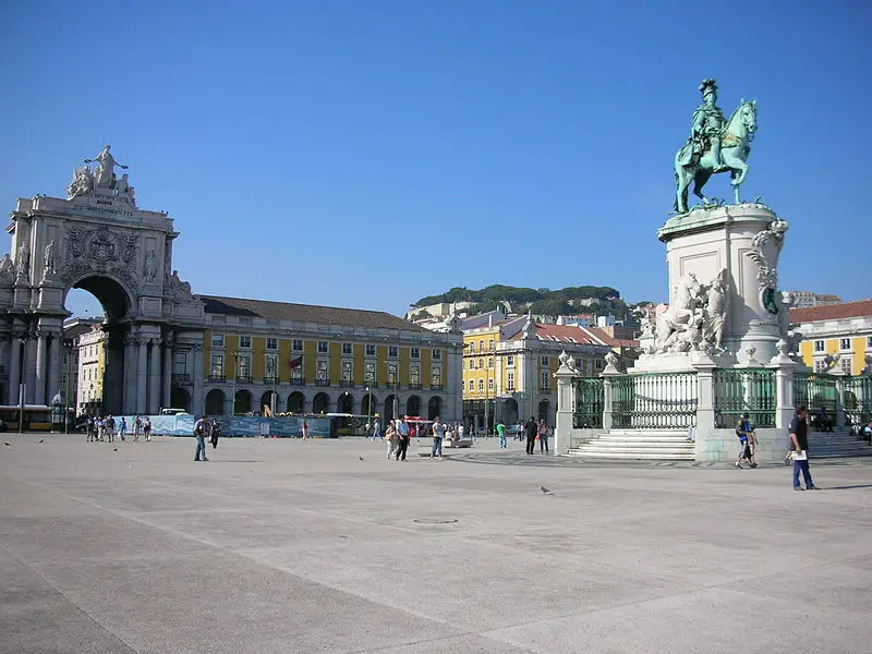 File:Terreirodopaço.jpg