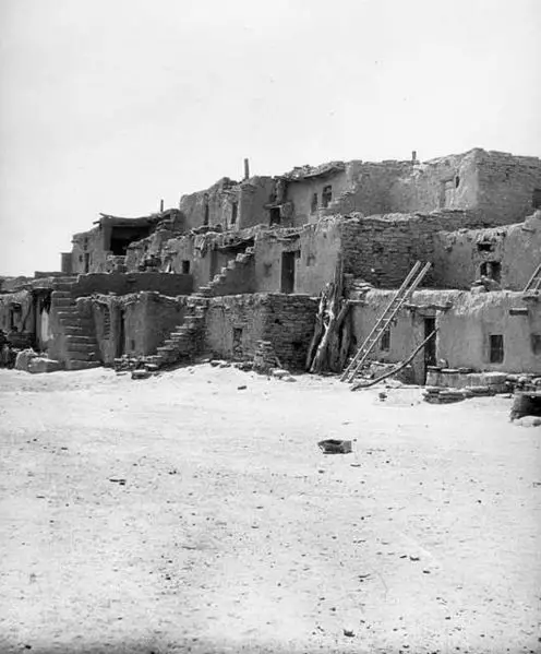 File:Oraibi.jpg